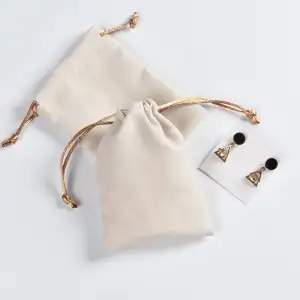 Customizable Small Suede Velvet Drawstring Storage Jewelry Pouch Personalized Accessory Bag for Jewelry Container